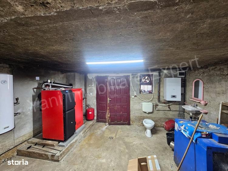 Casă cu 4 camere în Curtea de Argeș