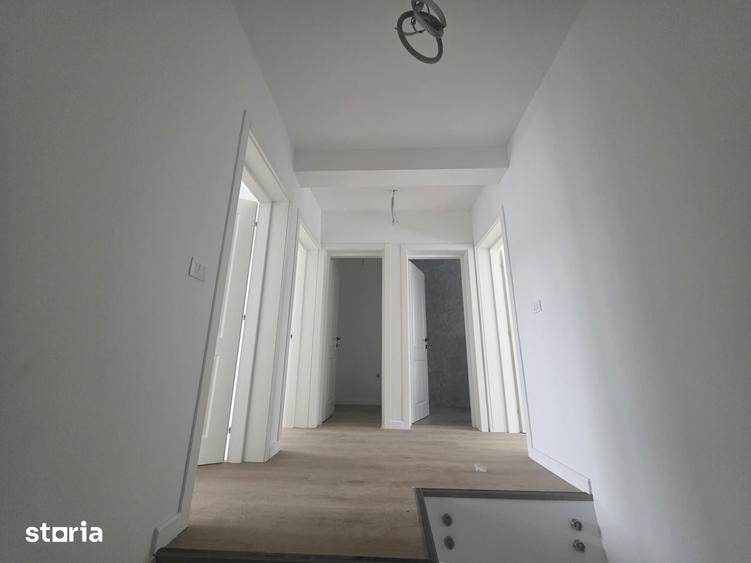 Apartament cu 4 camere în Bârnova