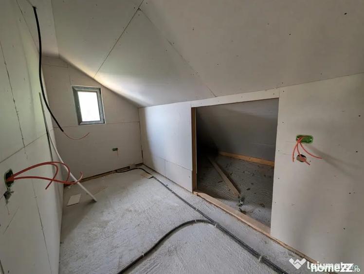 Casă cu 3 camere cu Teren 315 Mp în Central