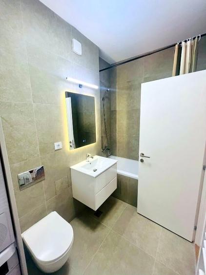 Apartament cu 2 camere decomandat în Baza 3