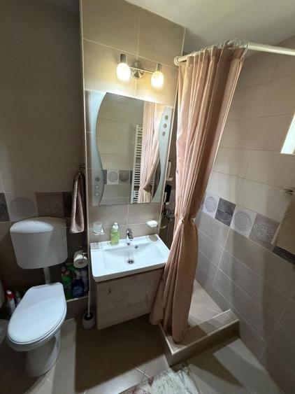 Apartament cu 3 camere decomandat în Nicolae Bălcescu