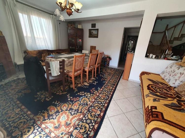 Casă individuală cu 5 camere cu Teren 450 Mp în Vlădiceasca