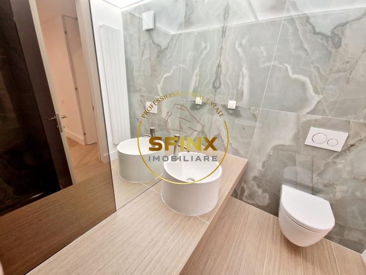 Apartament cu 3 camere semidecomandat, mobilat în Băneasa