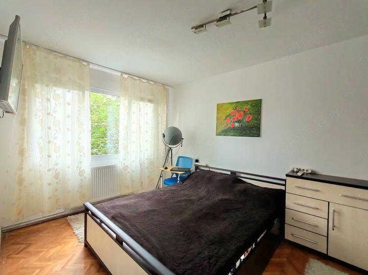 Apartament cu 3 camere semidecomandat în Olimpia-Stadion