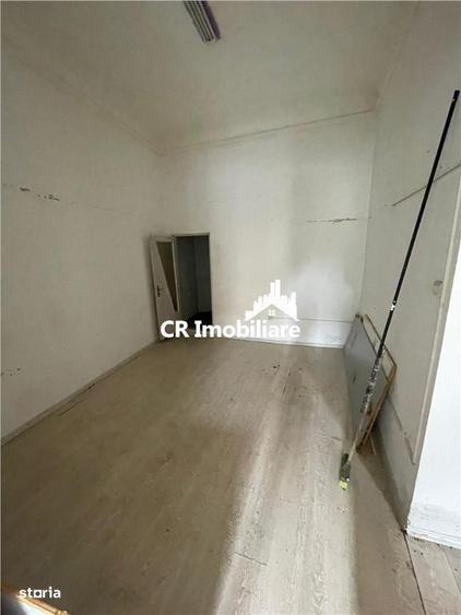 Apartament cu 2 camere semidecomandat în Gara de Nord