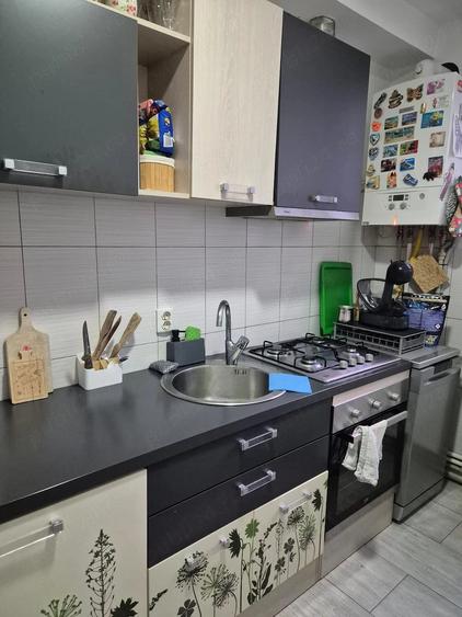 Vand urgent ! Apartament cu 2 camere confort 1 decomandat bloc de caramida - 4