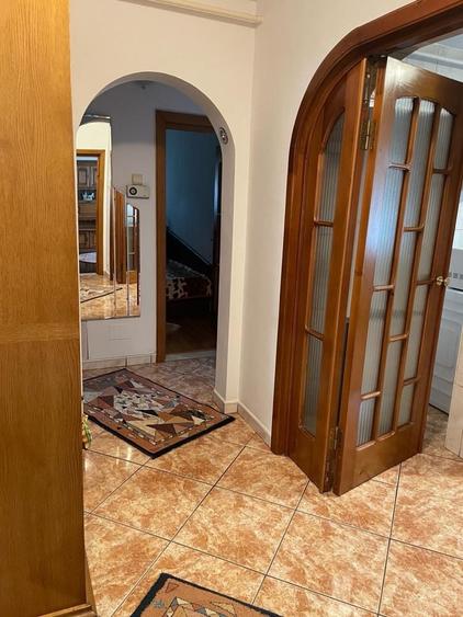 Apartament cu 4 camere în Central