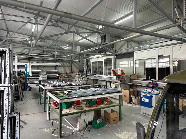 Spațiu comercial, de 330 mp, în Zona industrială