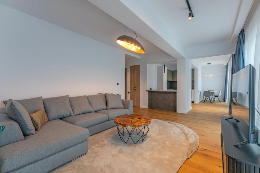 Apartament cu 2 camere decomandat, mobilat în Ultracentral