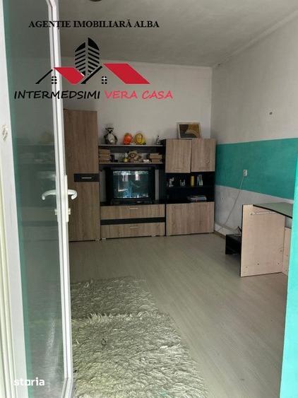 Casă cu 4 camere cu Teren 922 Mp în Teiu