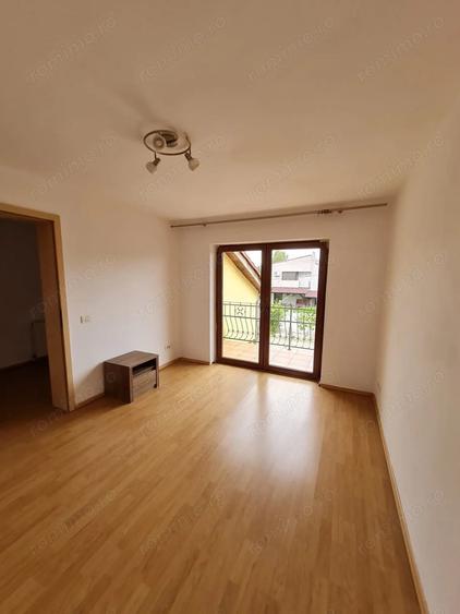 Casă cu 4 camere cu Teren 500 Mp în Ghiroda