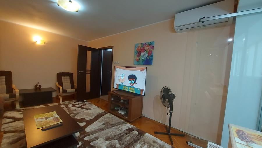 Apartament cu 2 camere semidecomandat în P-ța Unirii