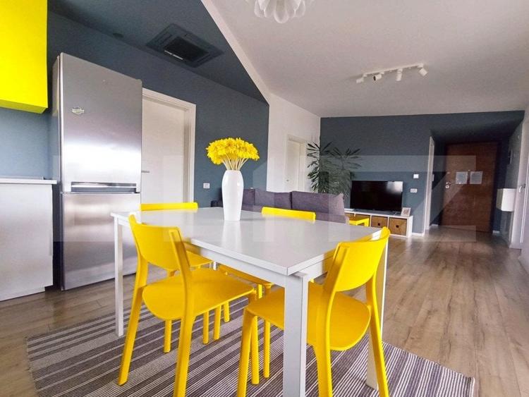 Apartament cu 3 camere semidecomandat, mobilat în Timocului-Șaguna