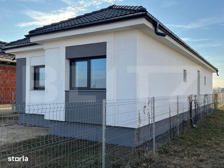 Casă cu 4 camere decomandat în Odoreu