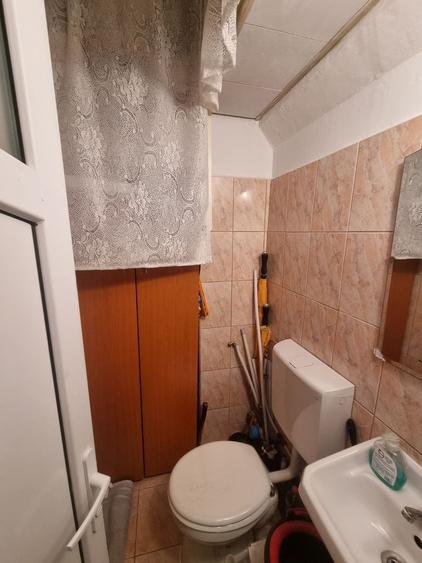 Apartament cu 4 camere decomandat, mobilat în Poarta 6