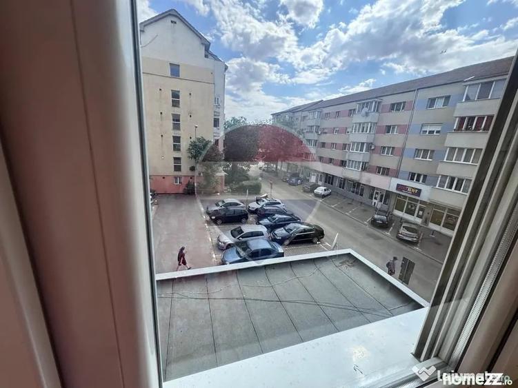Apartament cu 3 camere decomandat în Nord
