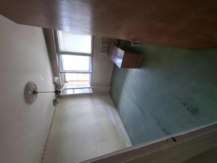 Apartament cu 3 camere decomandat în Drumul Taberei