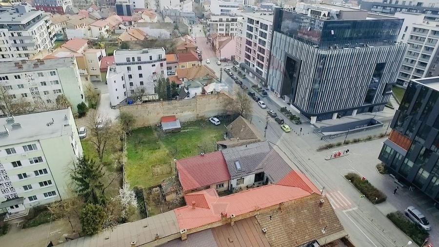 Teren Construcții intravilan de 973 mp, în Central