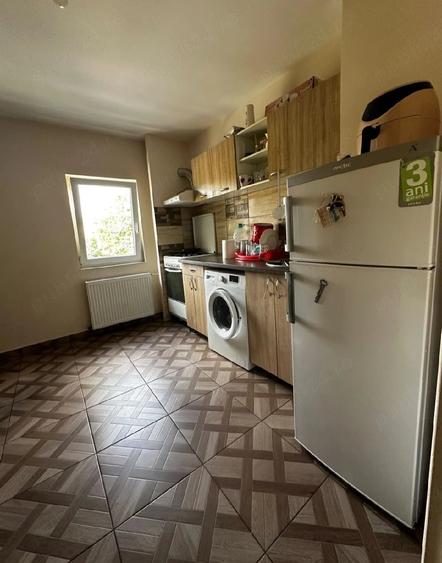 Apartament cu 2 camere semidecomandat în Soarelui