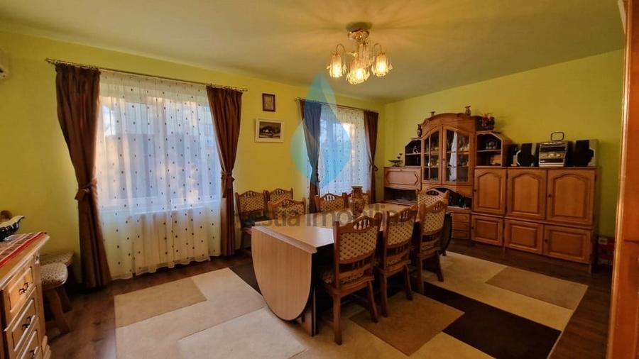 Casă cu 4 camere cu Canalizare în Bucium