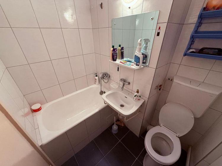 Apartament cu 2 camere semidecomandat, mobilat în Podu Roș