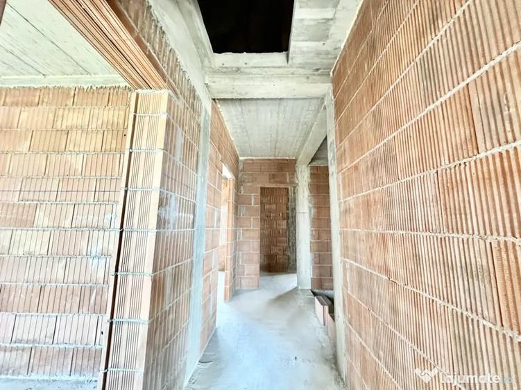 Casă cu 4 camere cu Teren 200 Mp în Giroc