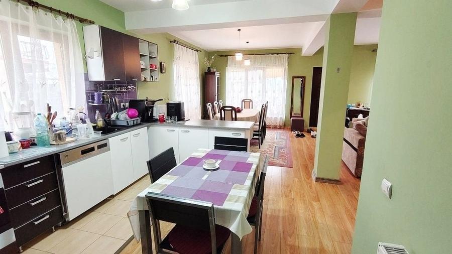 Casă individuală cu 4 camere cu Canalizare în Iris