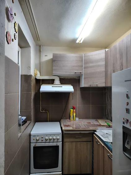 Apartament cu 3 camere semidecomandat, mobilat în Gheorgheni