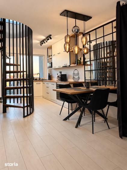 Penthouse cu 3 camere semidecomandat, mobilat în Florești