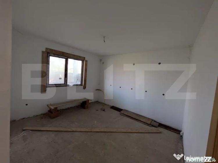 Casă cu 5 camere cu Teren 141 Mp în Central