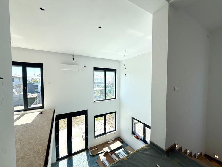 Duplex cu 4 camere cu Canalizare în Dumbrăvița