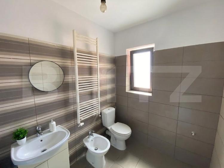 Apartament cu 2 camere semidecomandat, mobilat în Moșnița Nouă