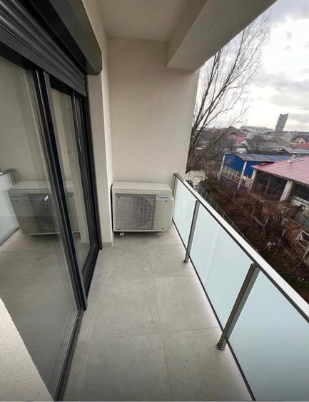 Apartament cu 2 camere decomandat în Exterior Vest