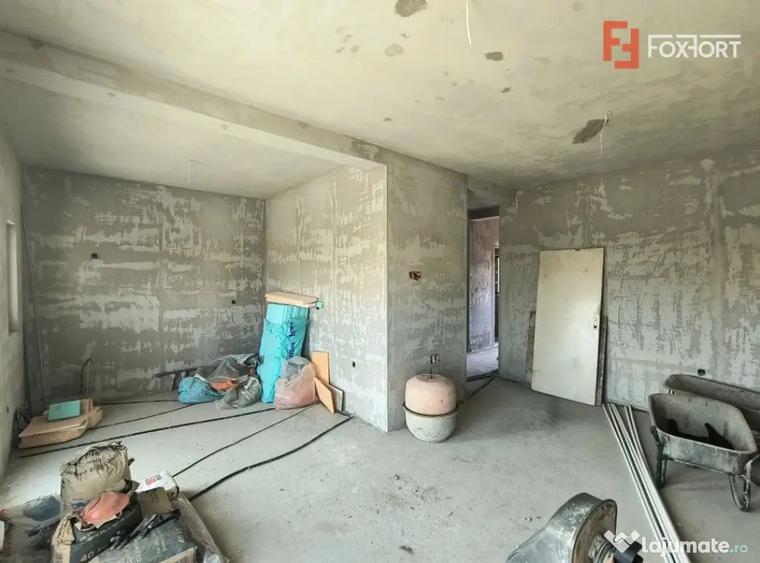 Casă cu 5 camere cu Teren 222 Mp în Central