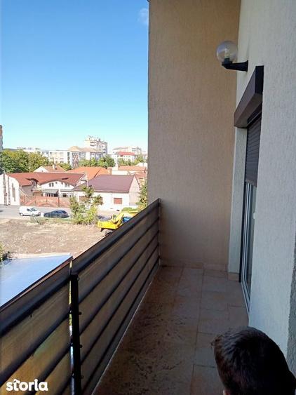 Apartament cu 3 camere în Cantemir