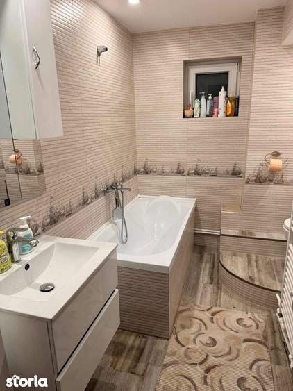 Apartament cu 3 camere decomandat în Ultracentral