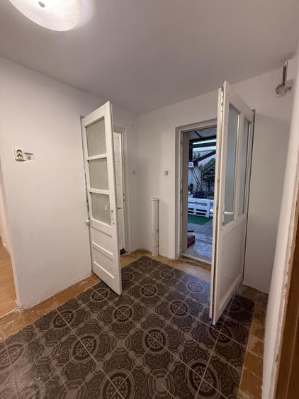 Apartament cu 3 camere decomandat în Mehala