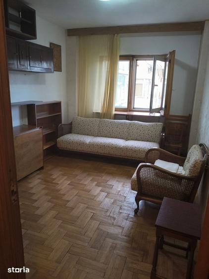 Apartament cu 4 camere decomandat în Ultracentral