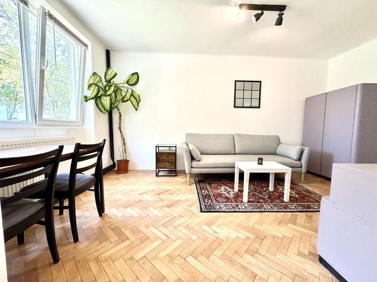 Apartament 2 camere, primitor, in zona Centrala-Universitate - 1