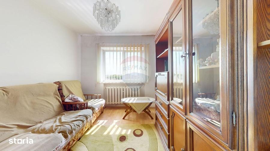 Apartament cu 3 camere decomandat în Central