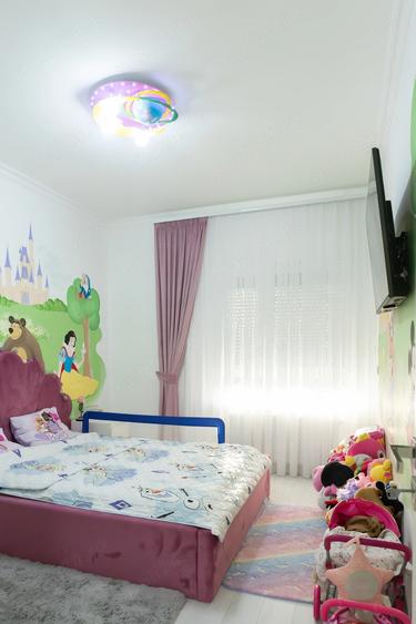Apartament cu 3 camere decomandat în Nufărul