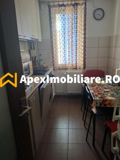Apartament cu 3 camere decomandat în Colentina
