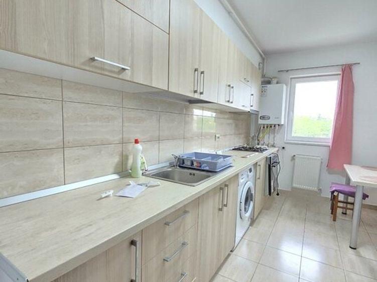 Apartament cu 2 camere decomandat în Theodor Pallady