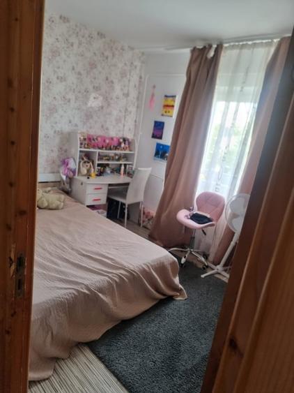 Apartament cu 2 camere semidecomandat, mobilat în Sud