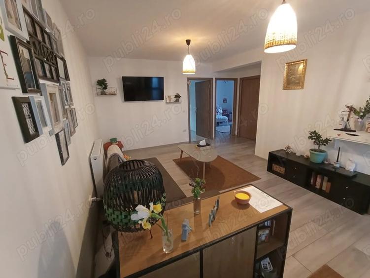 Casă cu 6 camere cu Teren 400 Mp în Horpaz