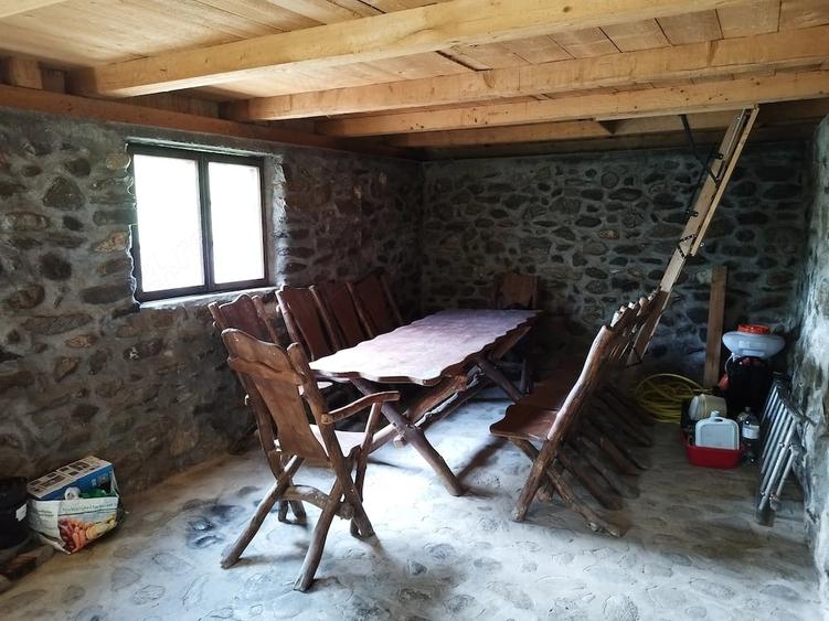 Casă cu 3 camere cu Teren 5200 Mp în Schela