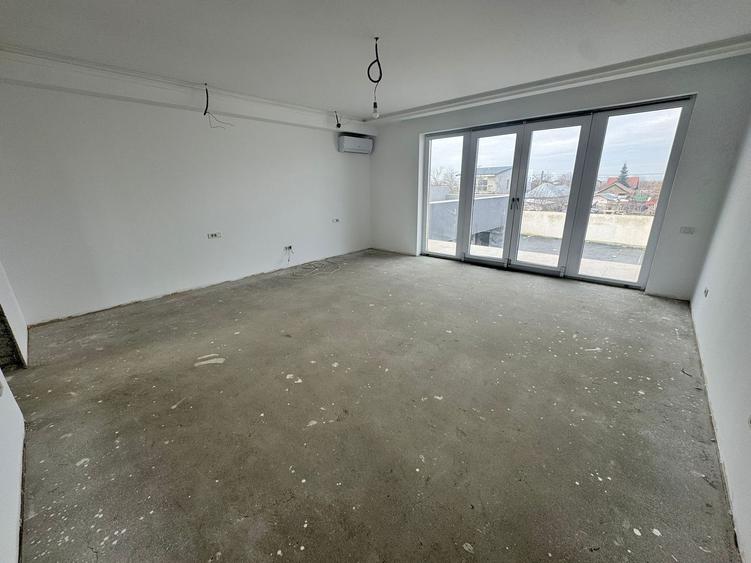 Casă individuală cu 4 camere cu Piscina în Cernica