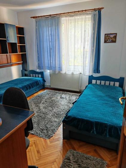 Apartament cu 3 camere decomandat în Tudor