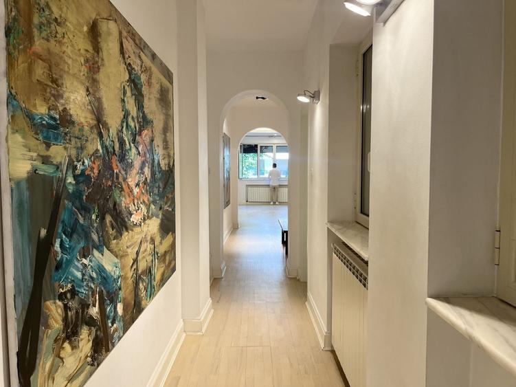 Apartament cu 5 camere decomandat, mobilat în Dorobanți