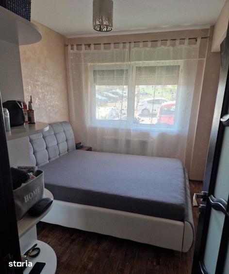 Apartament cu 2 camere decomandat în Nicolina